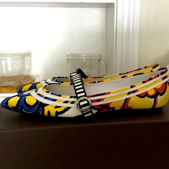 Louis Vuitton flats - Picture 5 of 11